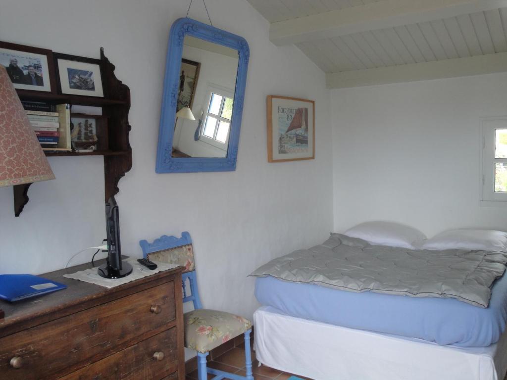 Le Buzet Bleu Bed & Breakfast ノワールムーティエ エクステリア 写真